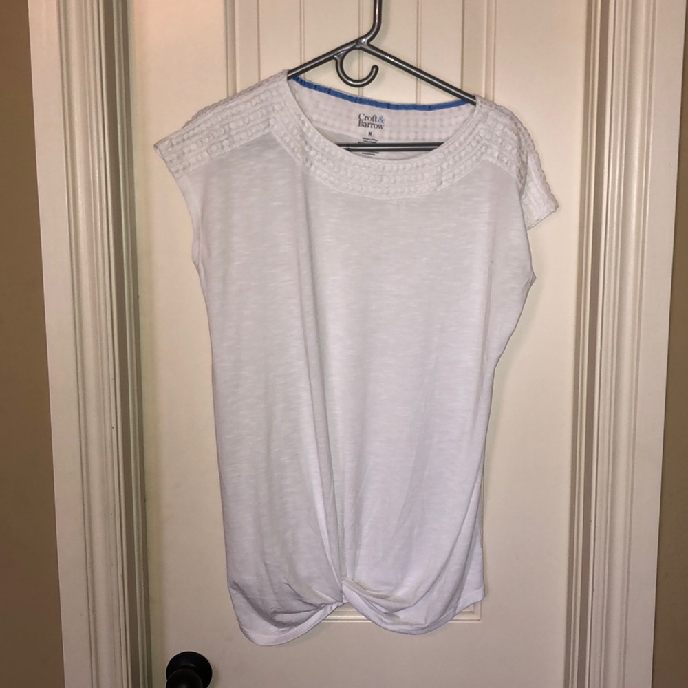 Tee